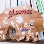 Personalized Mama Bear with Cubs Wooden Sign, Custom Name Sign, Special Gift for Mothers Day - Image 3